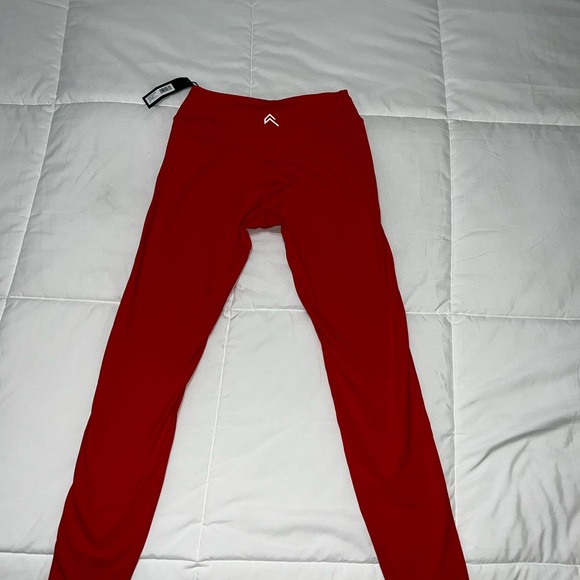 UNIFIED WRAP LEGGINGS
Color:
Muscle Mommy Red Regular Length - Picture 11 of 11